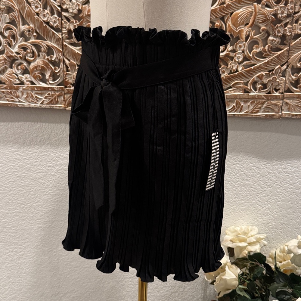 Haute Monde Black Crimped Flowy Mini Skirt w/ Tie Belt - Picture 5 of 16